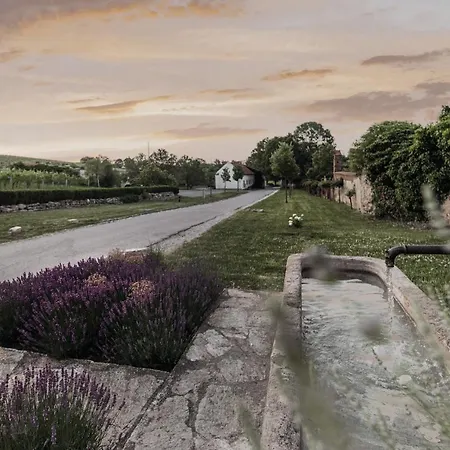 Vendégház Freigut Thallern 3*